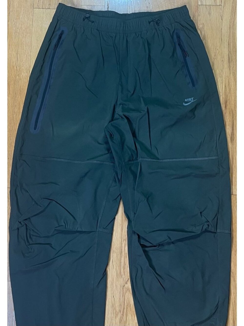Nike Tech Woven Oversized Sequoia Green Joggers w/Zip Pockets HM7158-356 - Men L